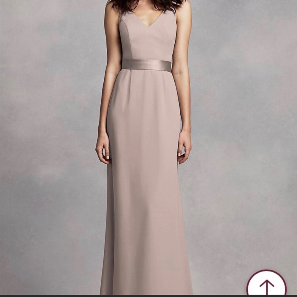 Vera Wang Long V Neck Crepe Gown Open Back Dress